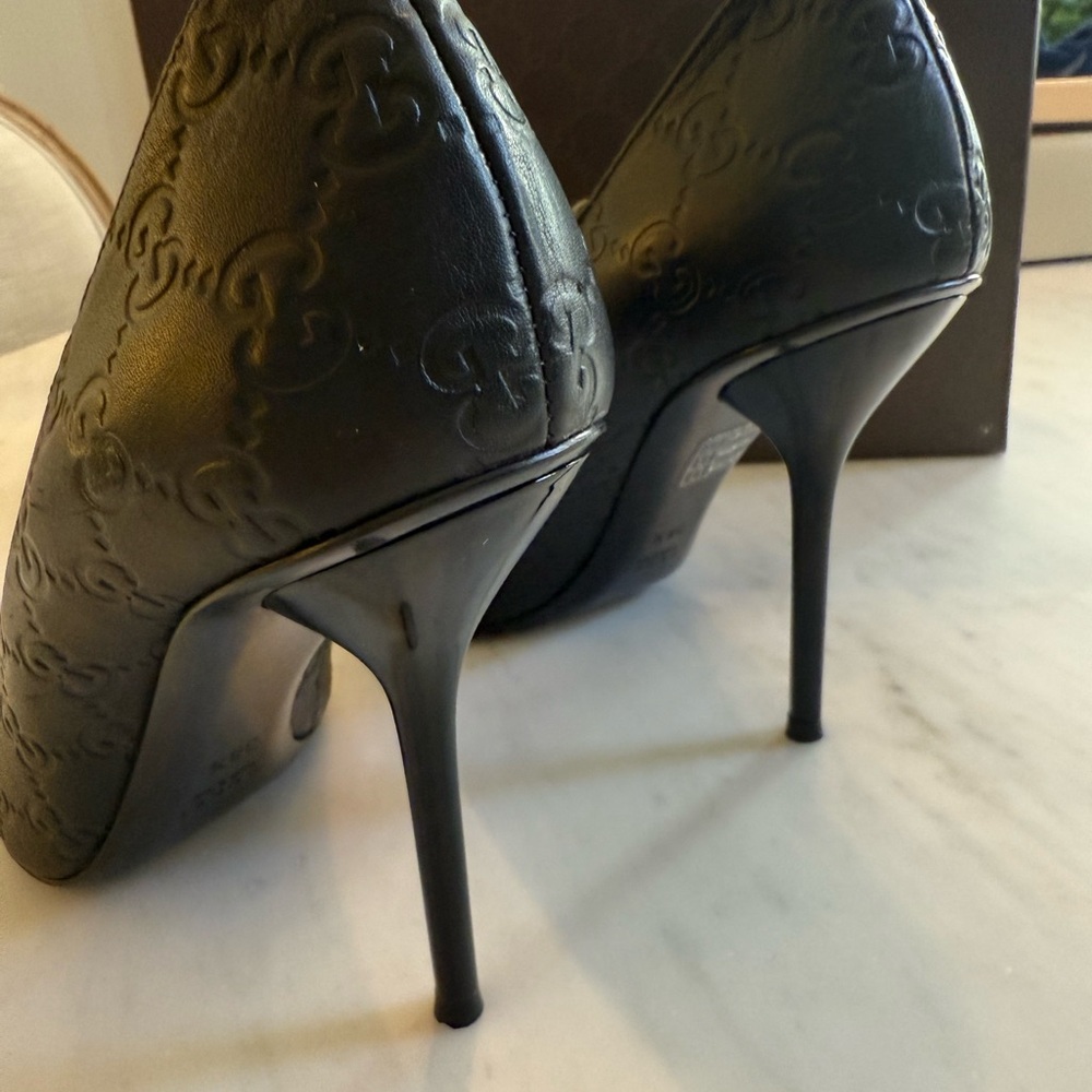 Gucci Black Women's Peep Toe Heels - Picture 4 of 9